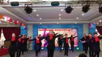 自贡南湖公园舞蹈队表演广场舞【我是一条小河】