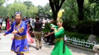 新疆舞爱好者集体活动-南京水西门和平广场2020-07-25