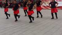 琉璃舞动风韵舞蹈队参加原创广场舞比赛表演的《歌在飞》
